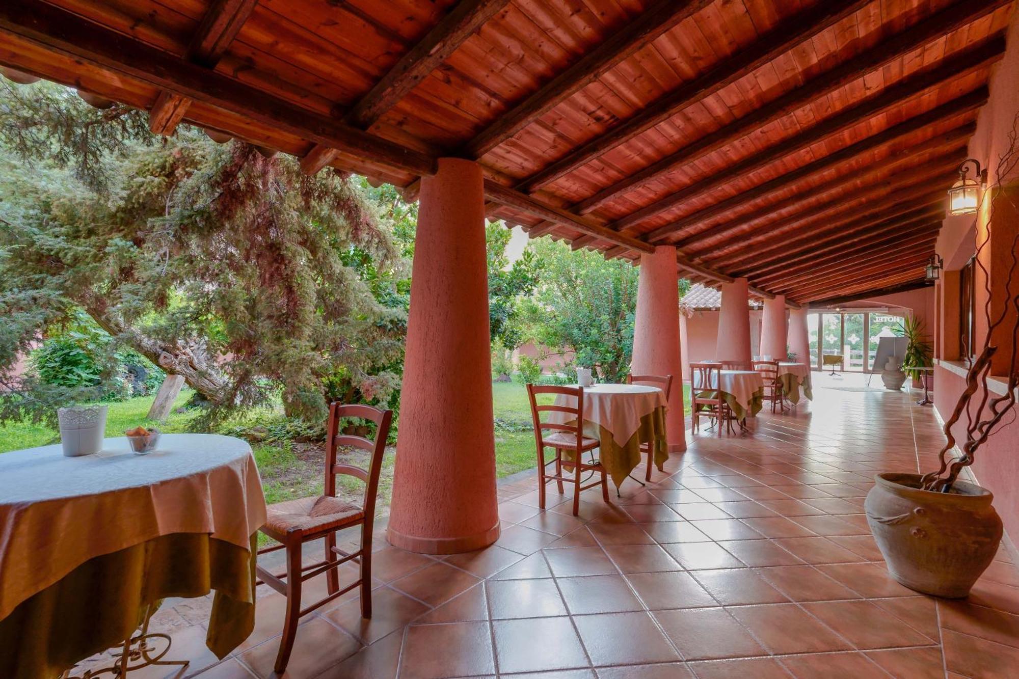 Hotel I Ginepri Quartucciu Exterior photo